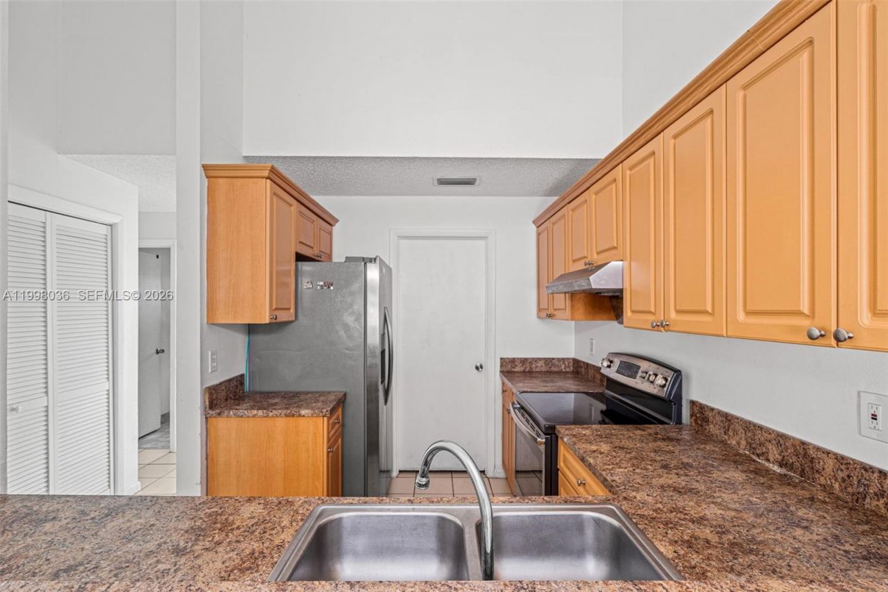 6916 SW 37th St, Unit 1-C, Miramar, FL 33023 Photo