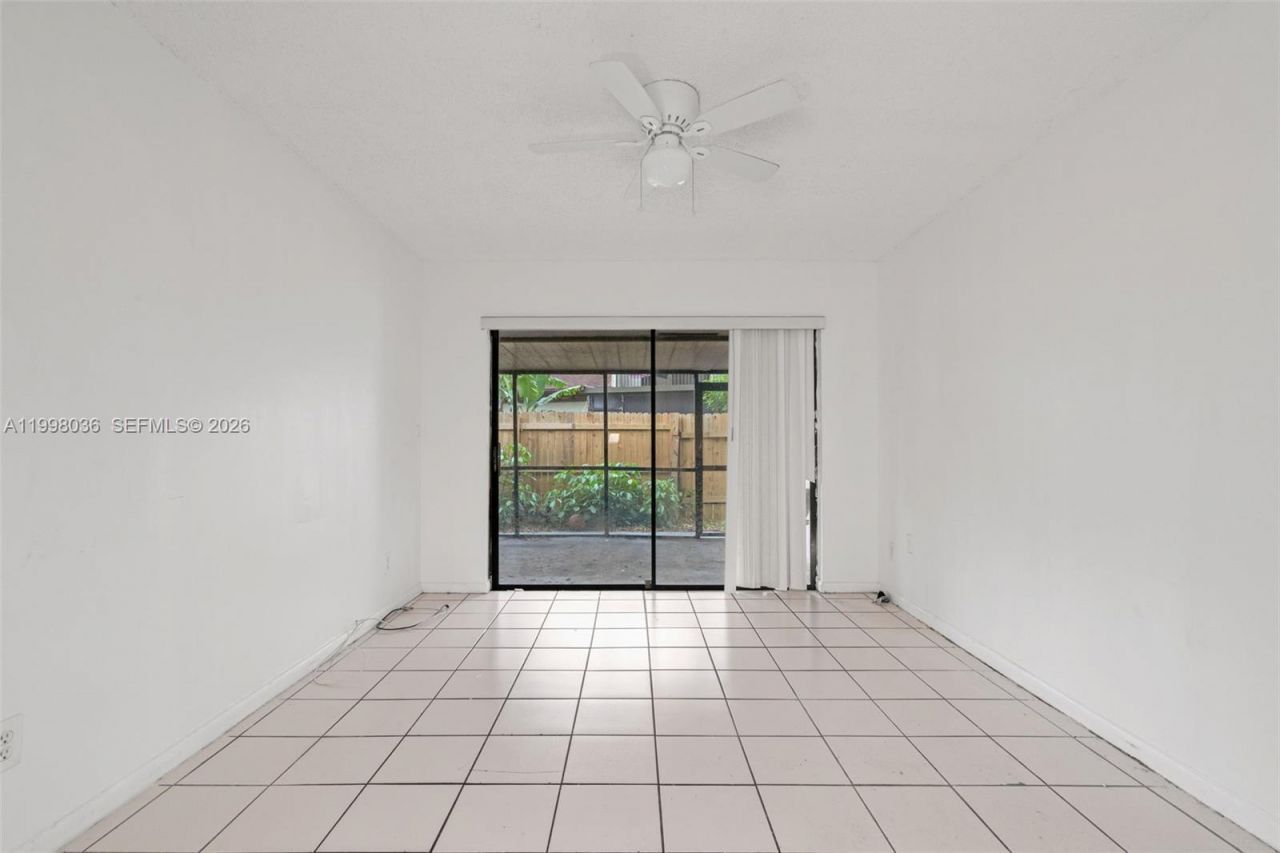 6916 SW 37th St, Unit 1-C, Miramar, FL 33023 Photo
