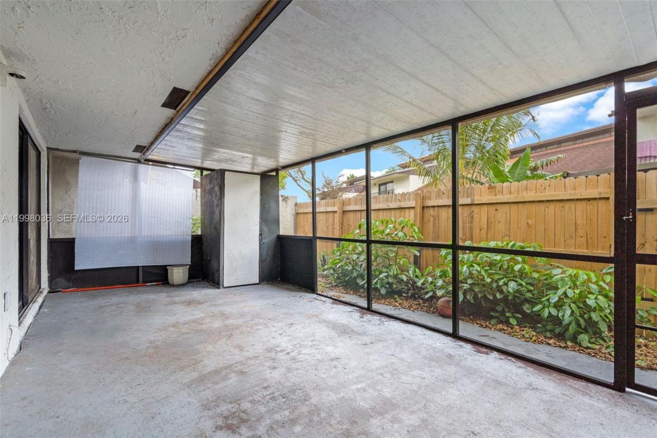 6916 SW 37th St, Unit 1-C, Miramar, FL 33023 Photo