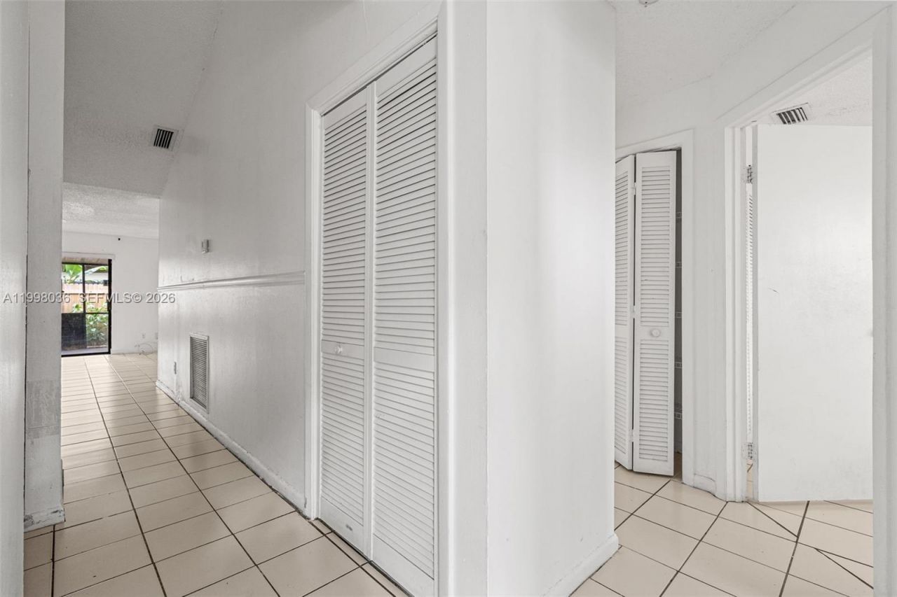 6916 SW 37th St, Unit 1-C, Miramar, FL 33023 Photo