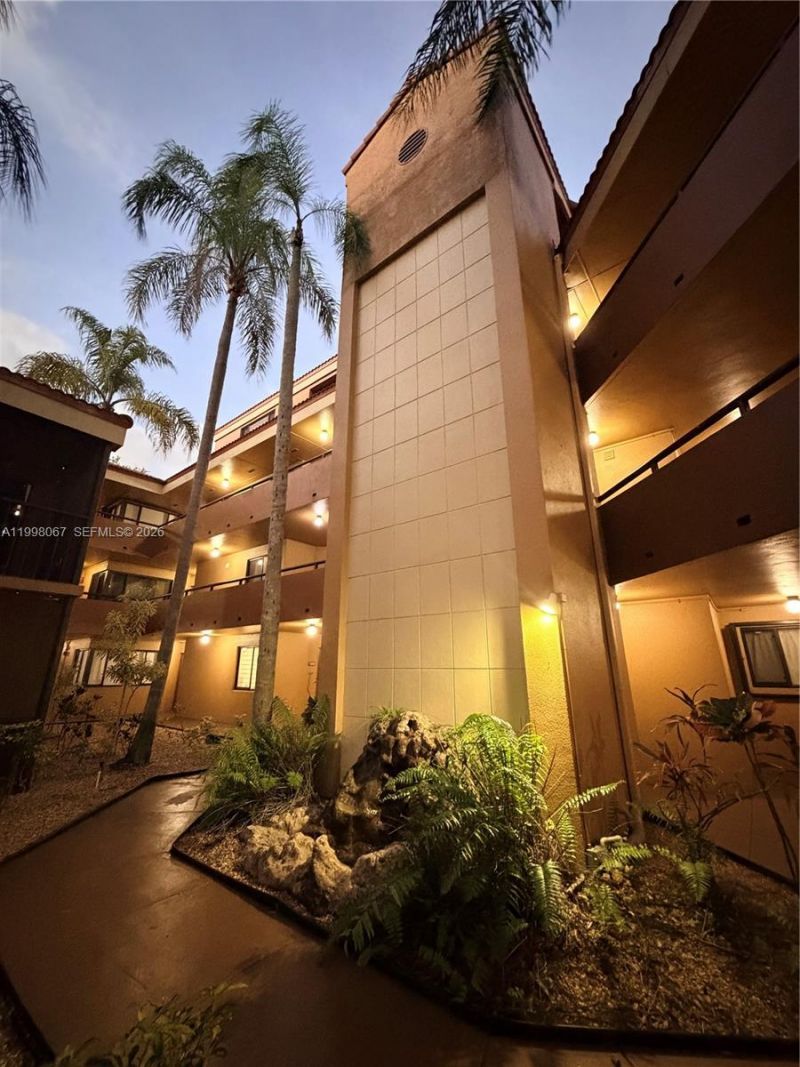 15405 N Miami Lakeway N, Unit 207, Miami Lakes, FL 33014 Photo