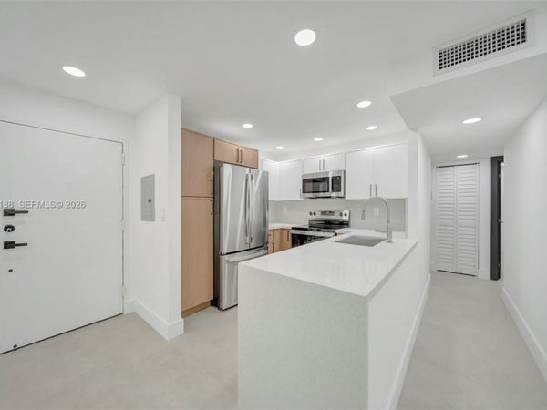 9455 W Flagler St, Unit C108, Miami, FL 33174