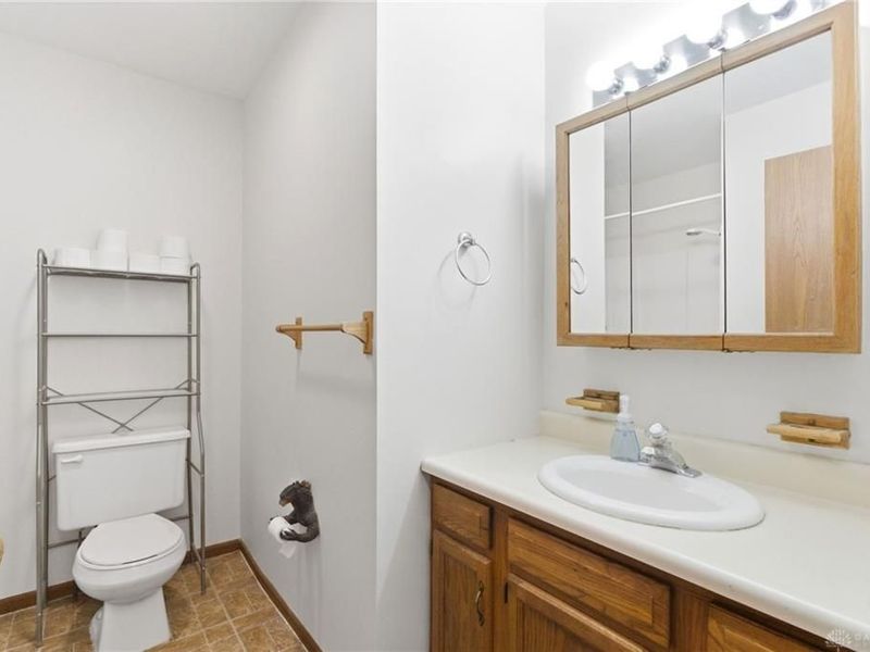 1562 Alameda Drive, Xenia, OH 45385 Photo 18