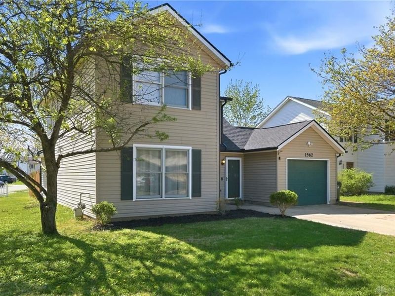 1562 Alameda Drive, Xenia, OH 45385 Photo 2