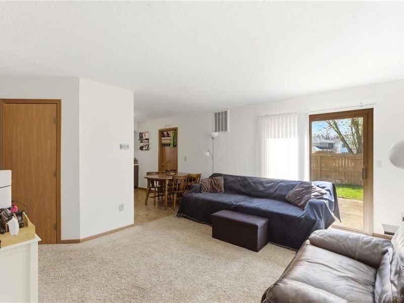 1562 Alameda Drive, Xenia, OH 45385 Photo 5