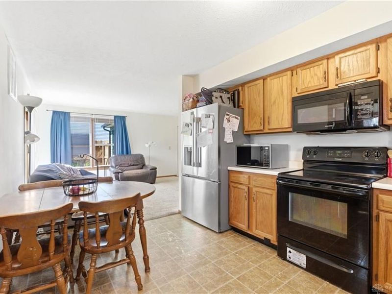 1562 Alameda Drive, Xenia, OH 45385 Photo 6