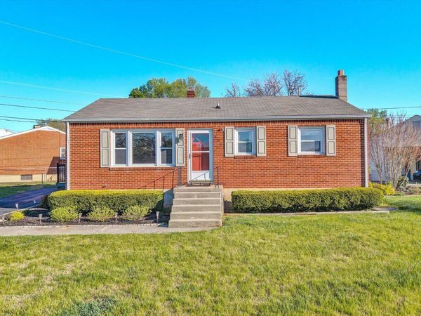 334 Lynn Haven CIR , Vinton, VA 24179