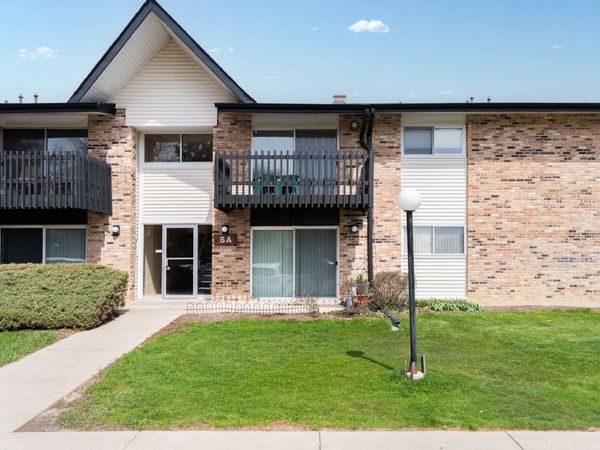 5A Kingery Quarter , Unit 102, Willowbrook, IL 60527