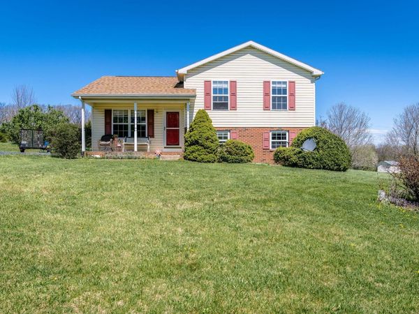 1075 CHESTNUT RIDGE RD, STAUNTON, VA 24401