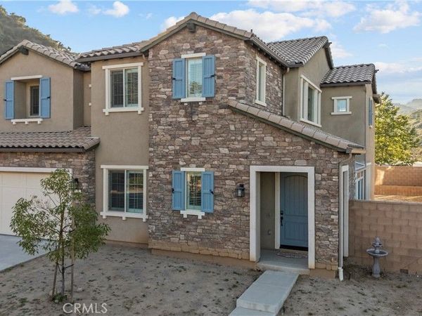 8327 N Mariposa Court, Canoga Park, CA 91304