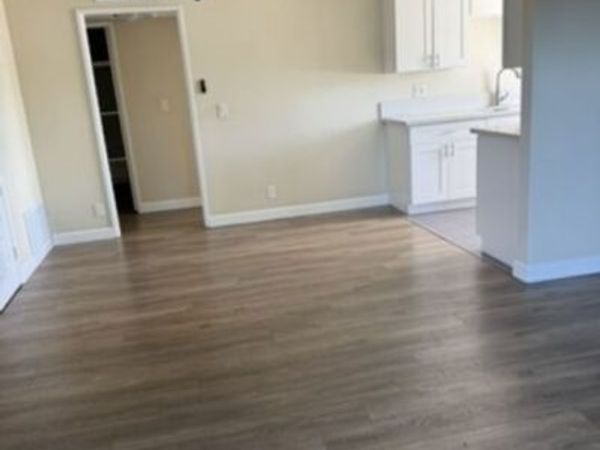 7504 Sepulveda Boulevard, Van Nuys, CA 91405