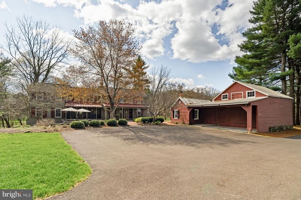 64 VALLEY DRIVE , FURLONG, PA 18925