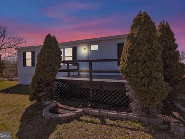 327 OAK STREET, HAMBURG, PA 19526