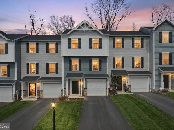 61 AYRSHIRE DRIVE, HANOVER, PA 17331