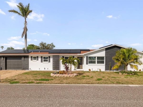 242 176TH AVENUE E, REDINGTON SHORES, FL 33708