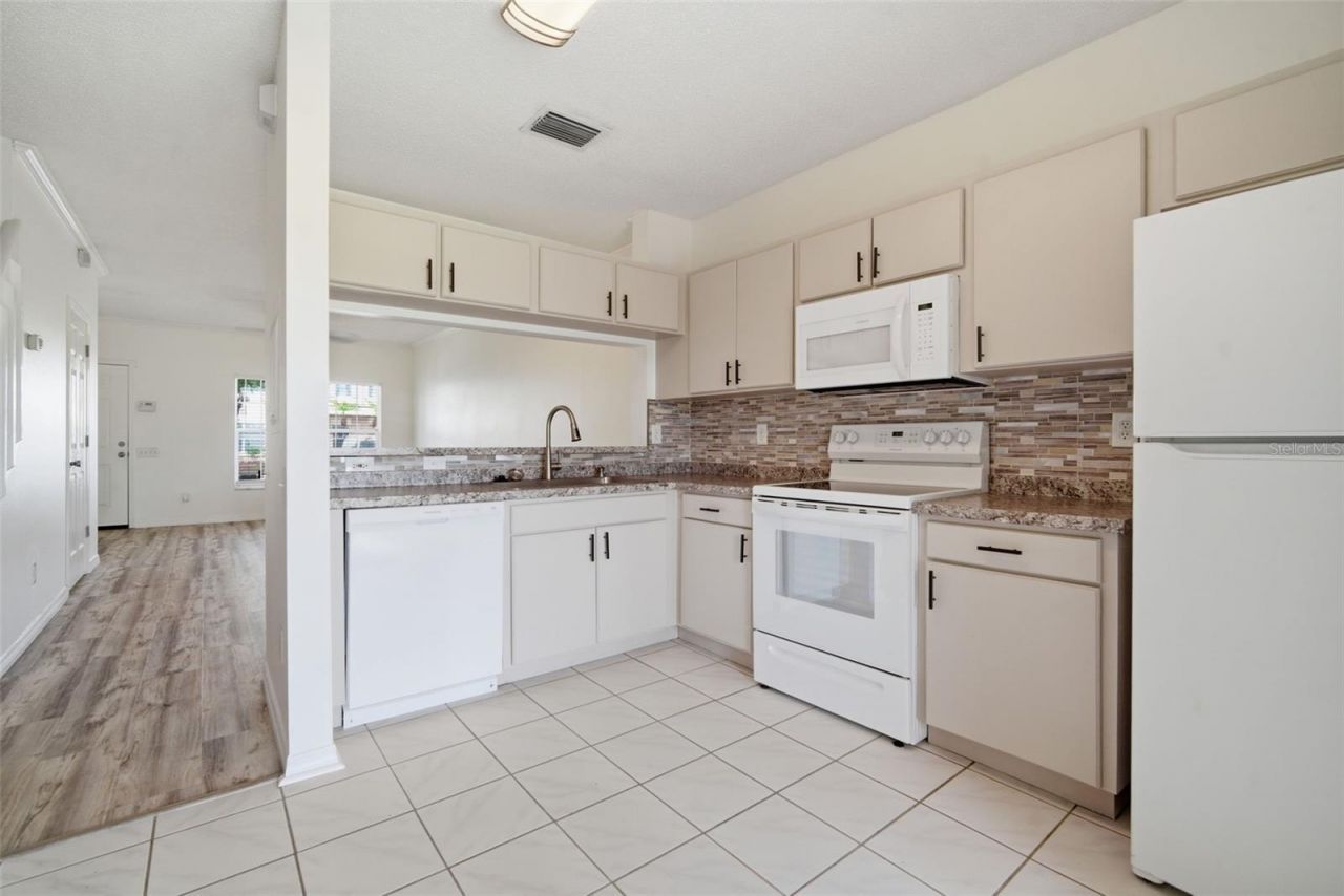 6229 Bayside Key Drive, Tampa, FL 33615 Photo