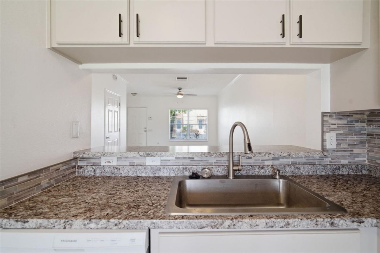 6229 Bayside Key Drive, Tampa, FL 33615 Photo