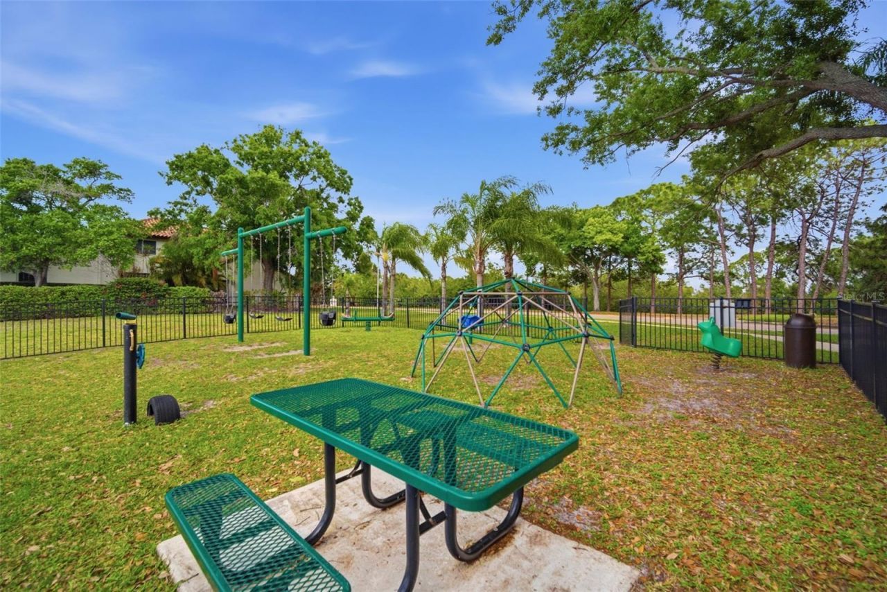 6229 Bayside Key Drive, Tampa, FL 33615 Photo