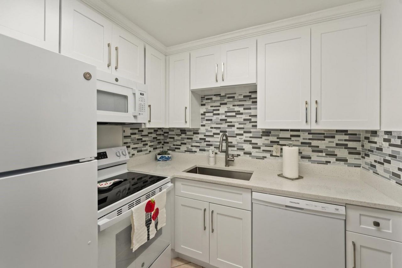 126 Southampton B, Unit 126, West Palm Beach, FL 33417 Photo