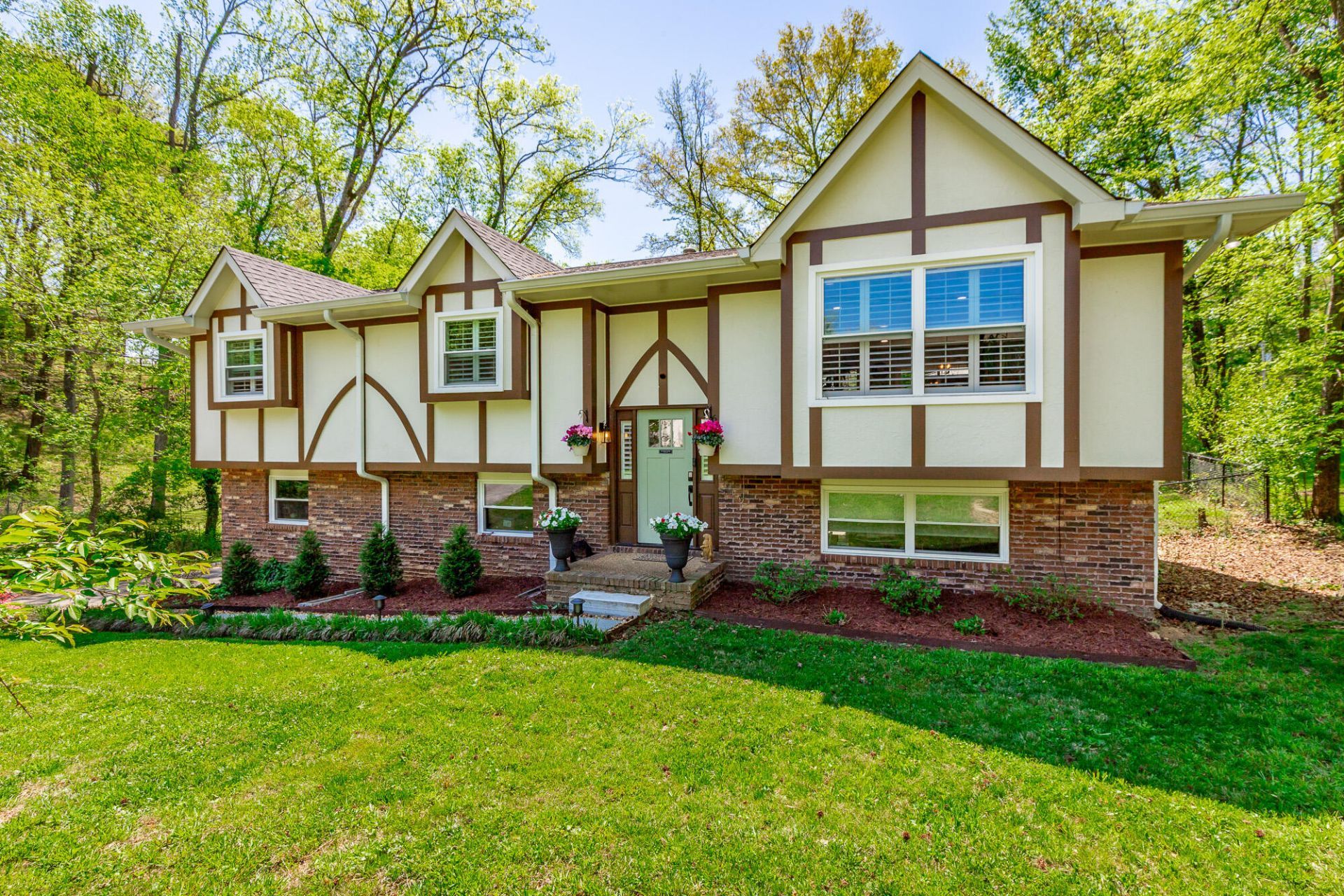 6307 Ridge Lake Road, Hixson, TN 37343 Main Photo