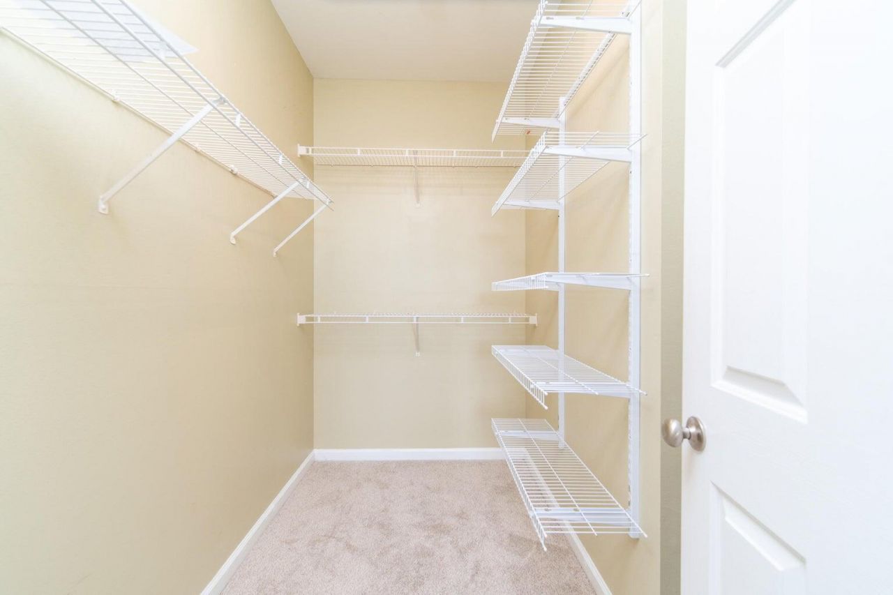 2333 Chatelain Way Photo 10