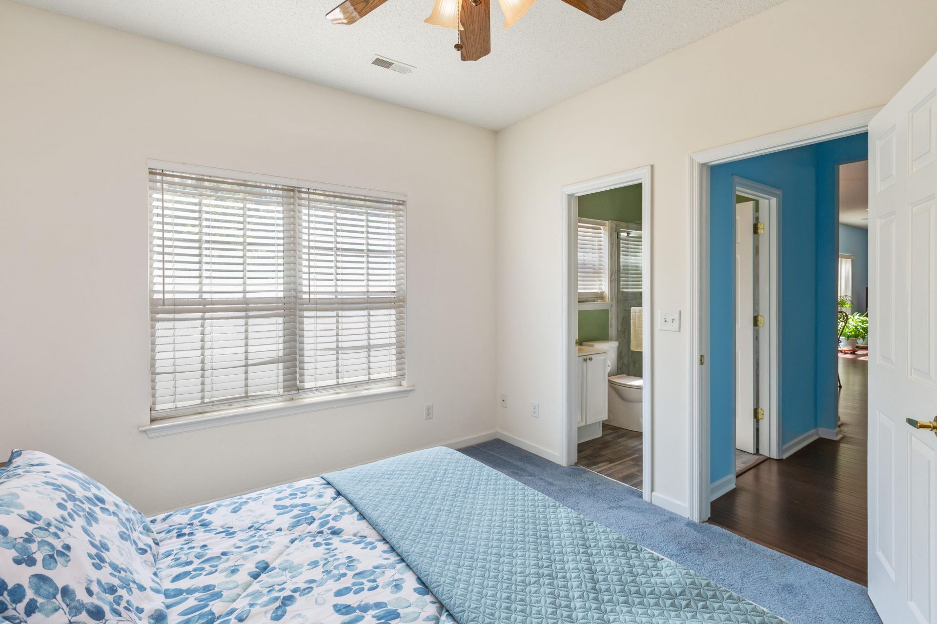 2800 Bottlebrush Court Photo 11