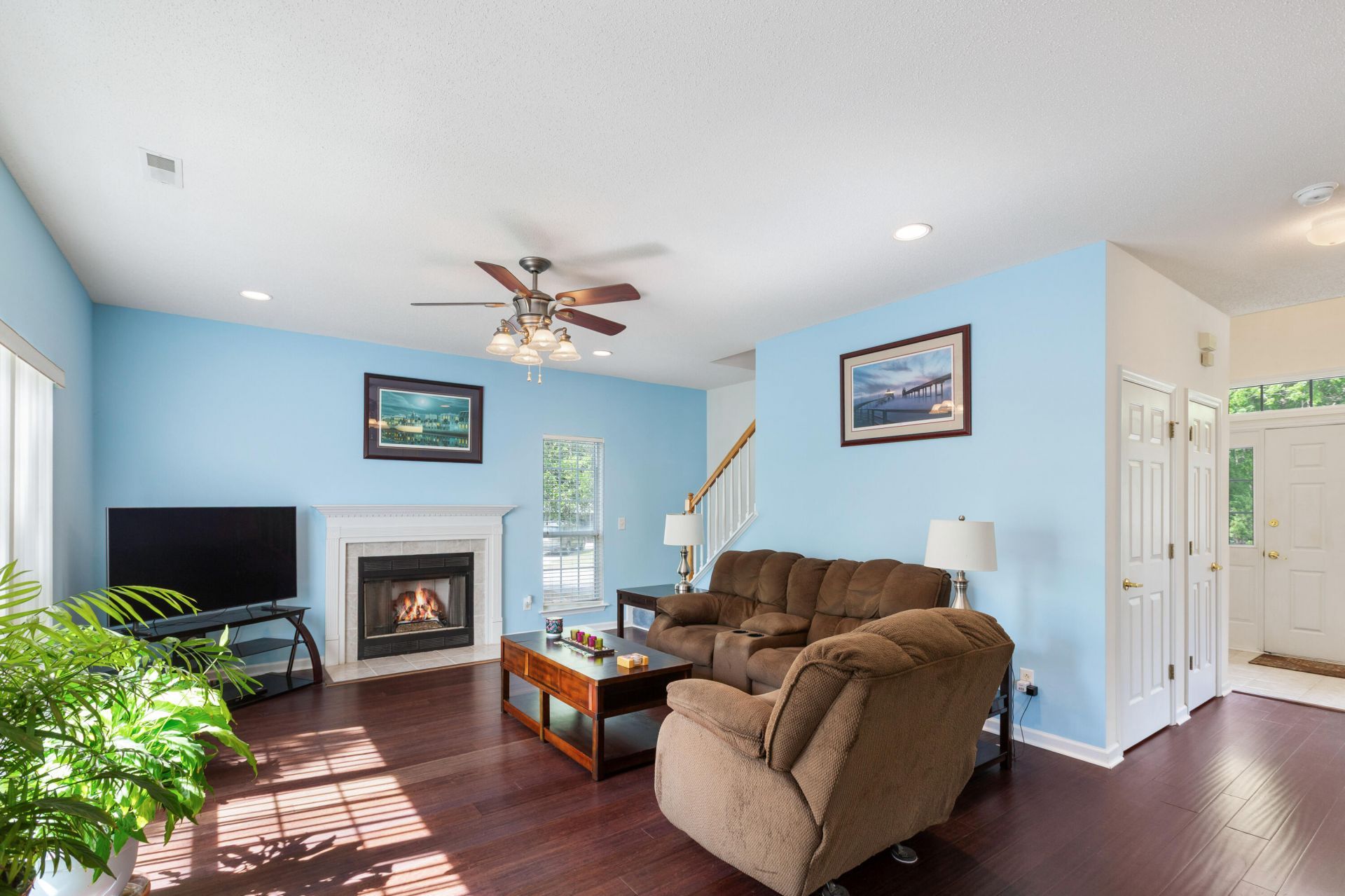 2800 Bottlebrush Court Photo 4