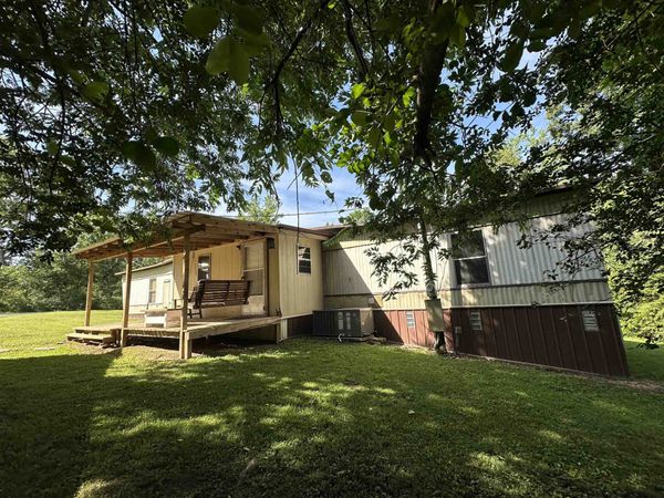 65 COOKSEY LN, Michie, TN 38357