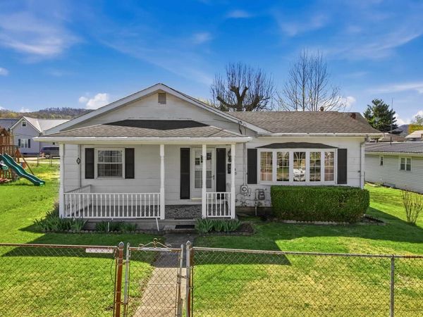 208 Stephens Street, Paden City, WV 26159