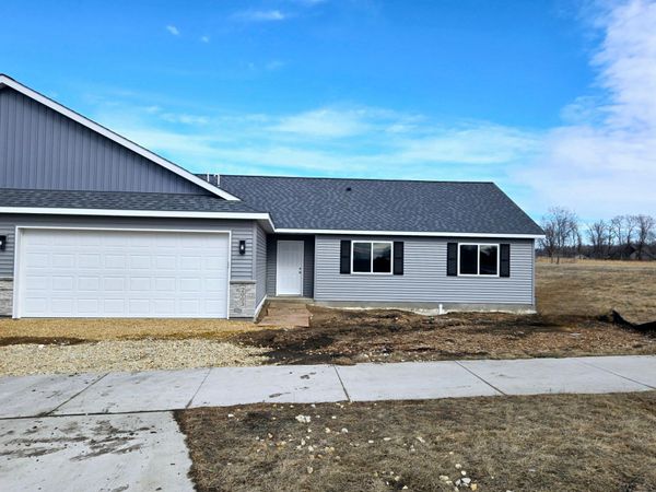 2025 Clark Street , Saint Peter, MN 56082