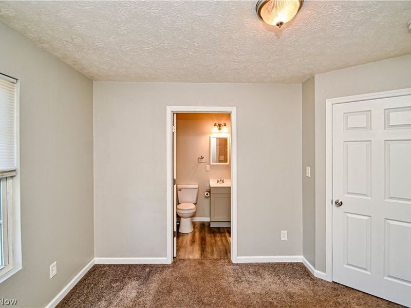 1240 W Waterloo Road , Akron, OH 44314 Photo 10