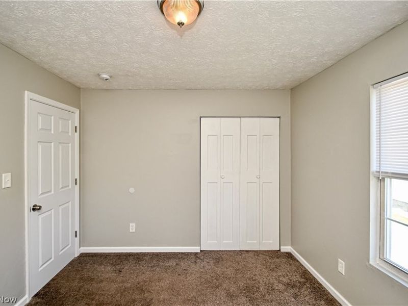 1240 W Waterloo Road , Akron, OH 44314 Photo 15