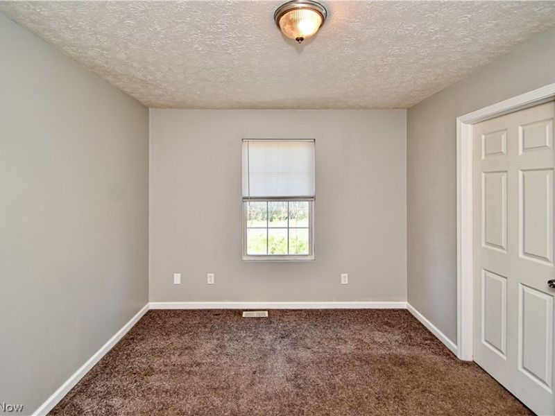 1240 W Waterloo Road , Akron, OH 44314 Photo 16