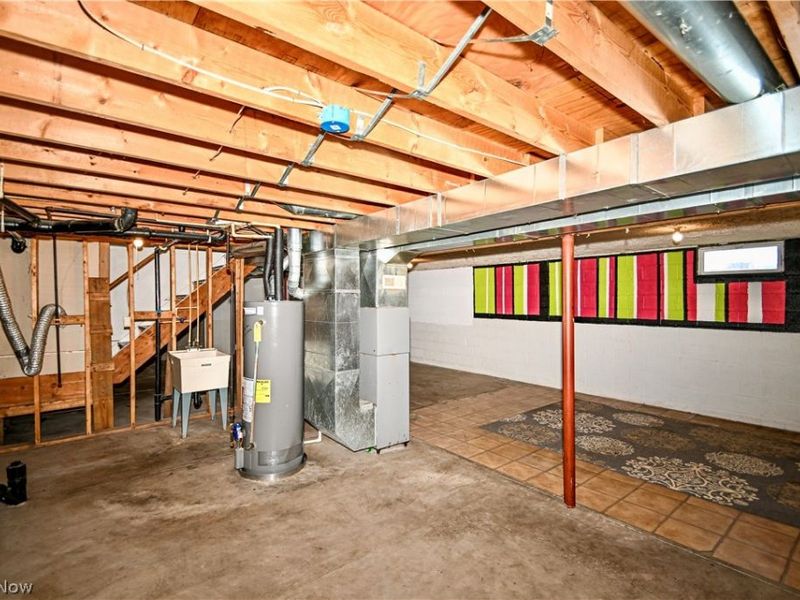 1240 W Waterloo Road , Akron, OH 44314 Photo 18