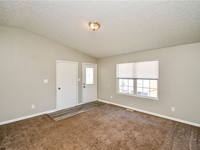 1240 W Waterloo Road , Akron, OH 44314 Photo 5