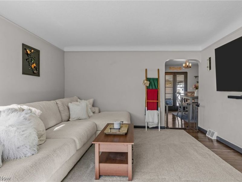 6788 Orchard Boulevard , Parma Heights, OH 44130 Photo 6