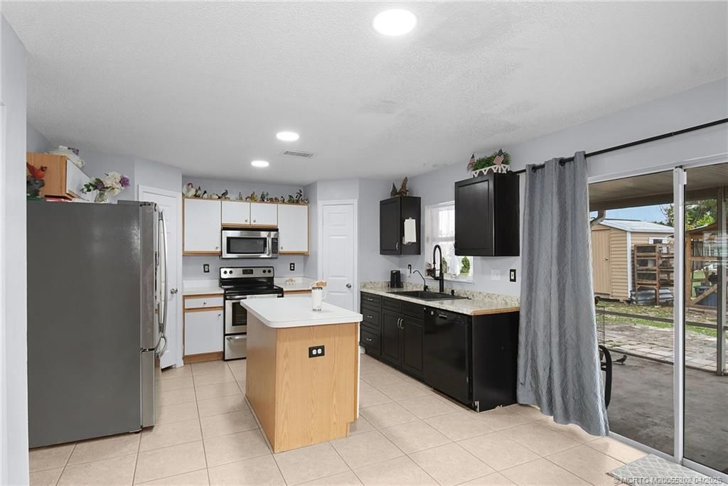 2141 SE Wald Street, Port Saint Lucie, FL 34984 Photo