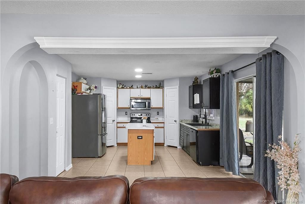 2141 SE Wald Street, Port Saint Lucie, FL 34984 Photo