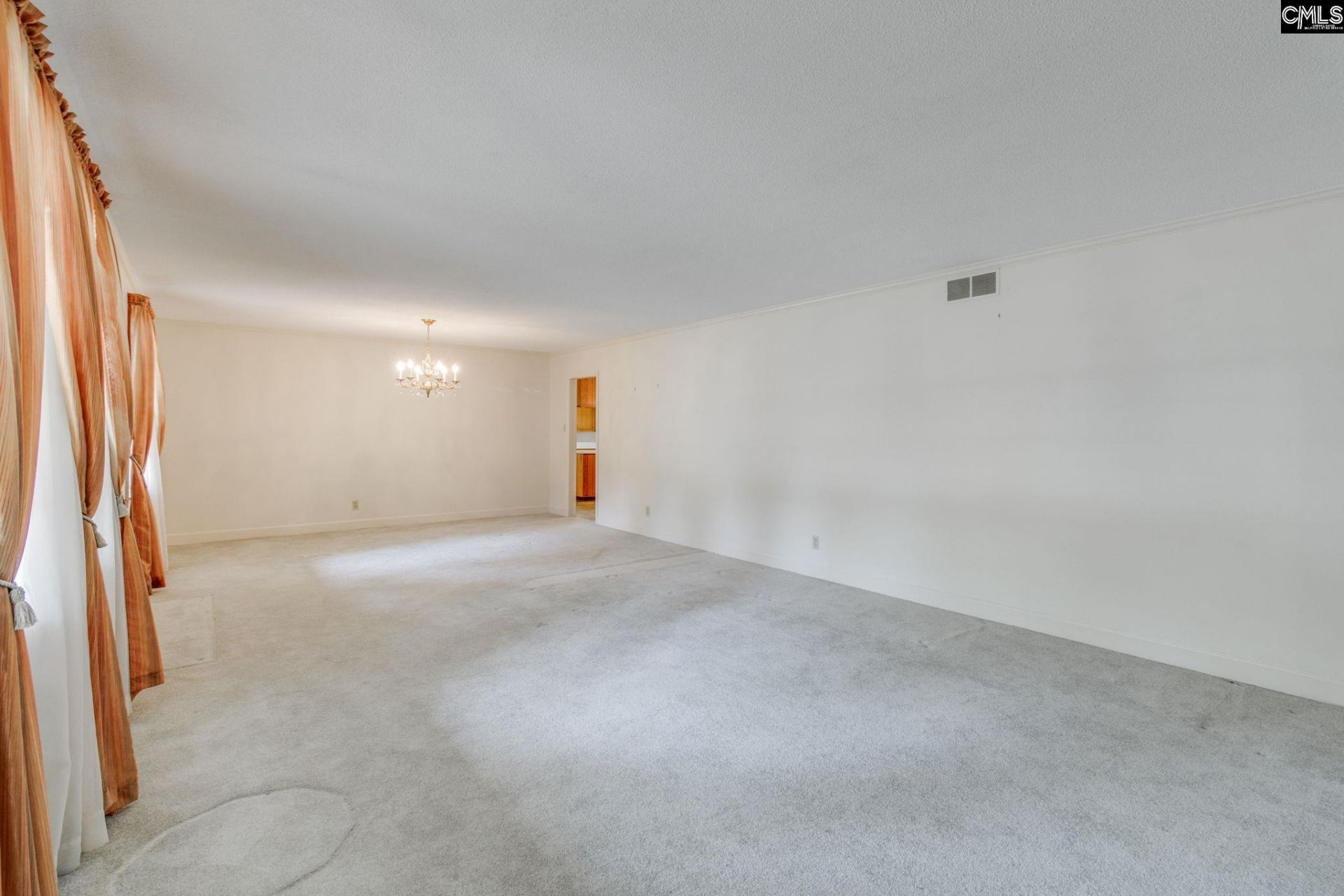 2119 East Lane Photo 6