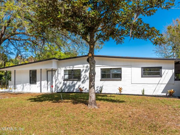 7541 STRATO Road, Jacksonville, FL 32210