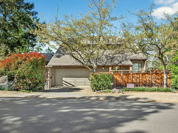 1927 Tamarack Place, Ashland, OR 97520