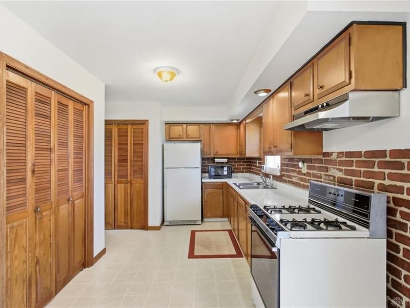 6718 Old Columbus Road, Harmony Township, OH 45369 Photo 11