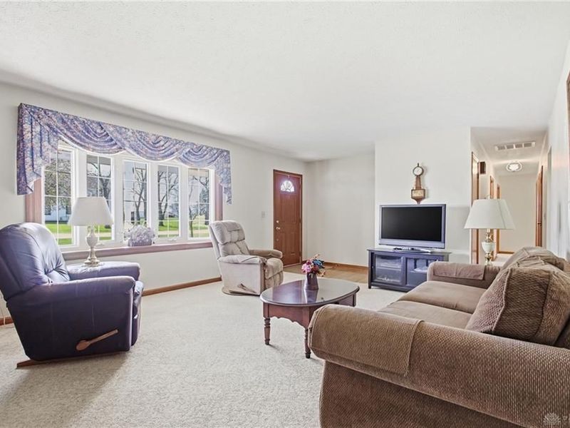 6718 Old Columbus Road, Harmony Township, OH 45369 Photo 8