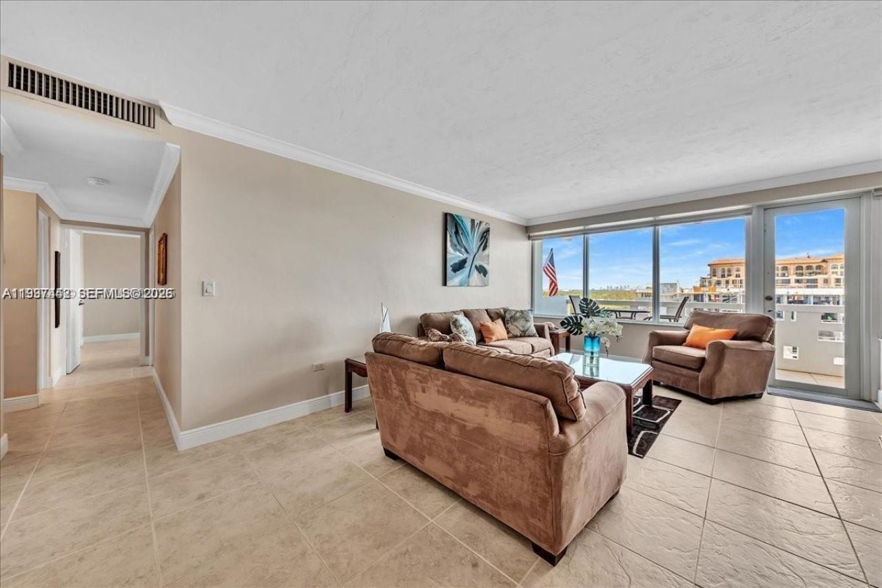 3111 N Ocean Dr, Unit 904, Hollywood, FL 33019 Photo