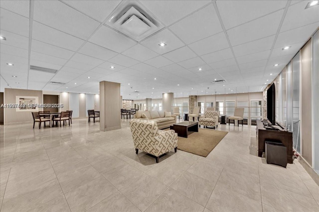 3111 N Ocean Dr, Unit 904, Hollywood, FL 33019 Photo