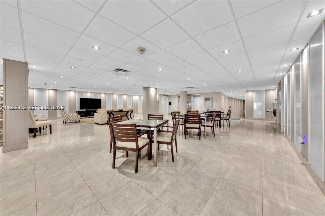 3111 N Ocean Dr, Unit 904, Hollywood, FL 33019 Photo