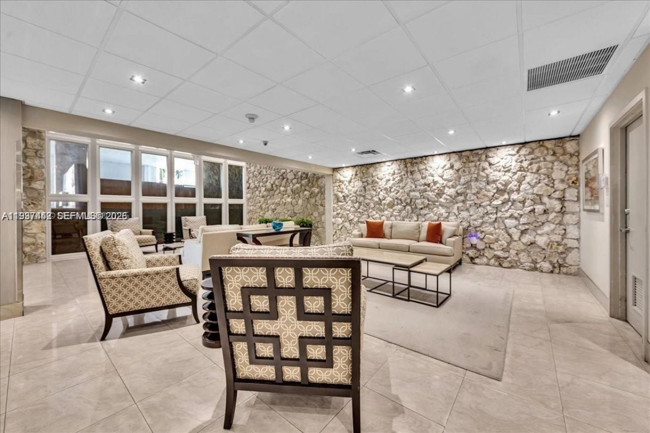 3111 N Ocean Dr, Unit 904, Hollywood, FL 33019 Photo