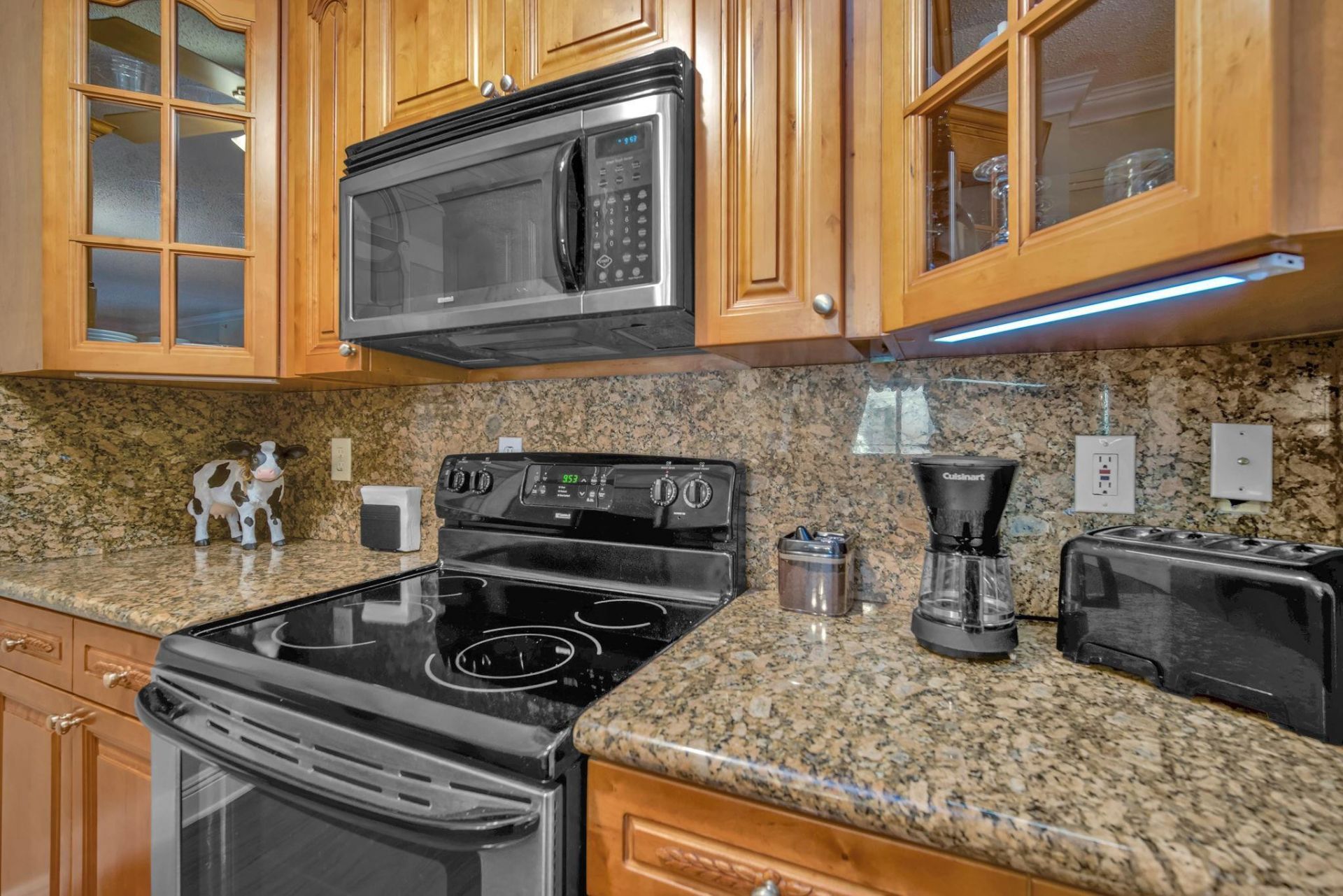 630 S Sapodilla Avenue, Unit 407, West Palm Beach, FL 33401 Photo