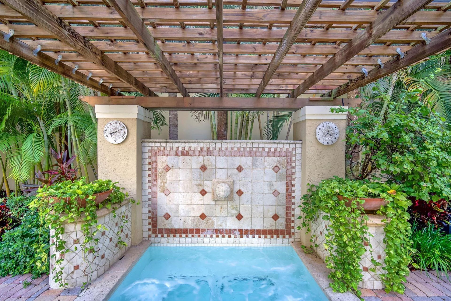 630 S Sapodilla Avenue, Unit 407, West Palm Beach, FL 33401 Photo