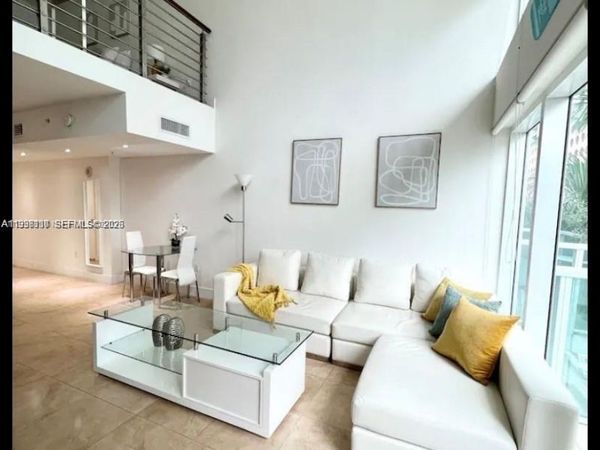 41 SE 5th St , Unit 414, Miami, FL 33131